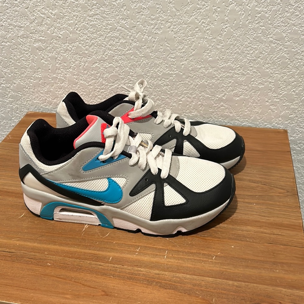 Nike Air Structure OG summit white/neal teal black size 4.5 mens/6 womens